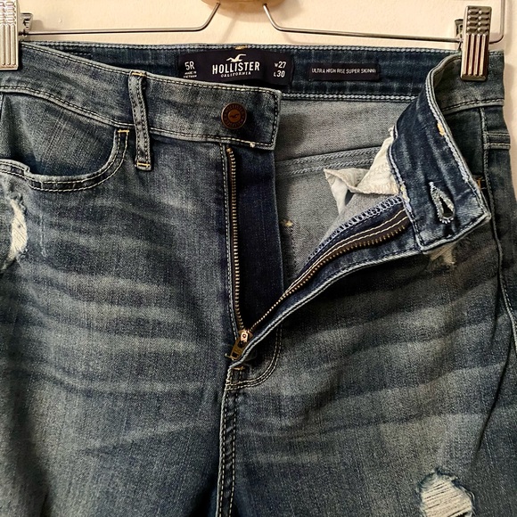 Ultra High Rise Super Skinny - Ripped Medium - Picture 4 of 8